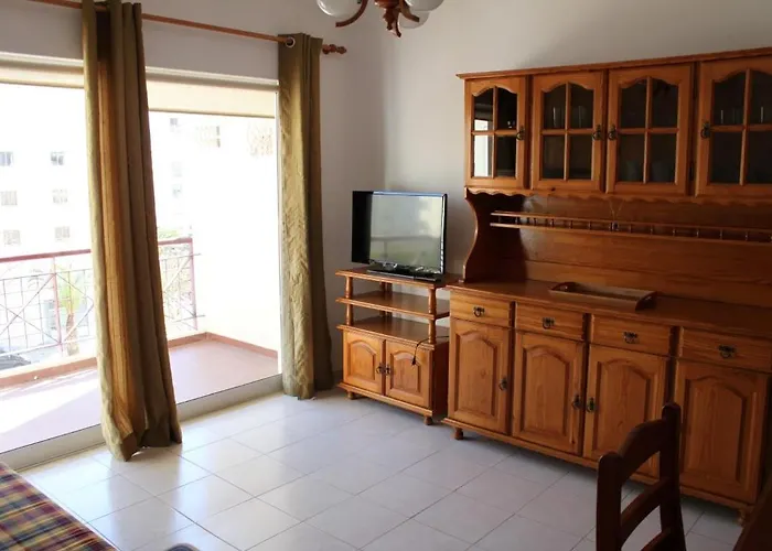 Edificio Nau B * Armação de Pêra